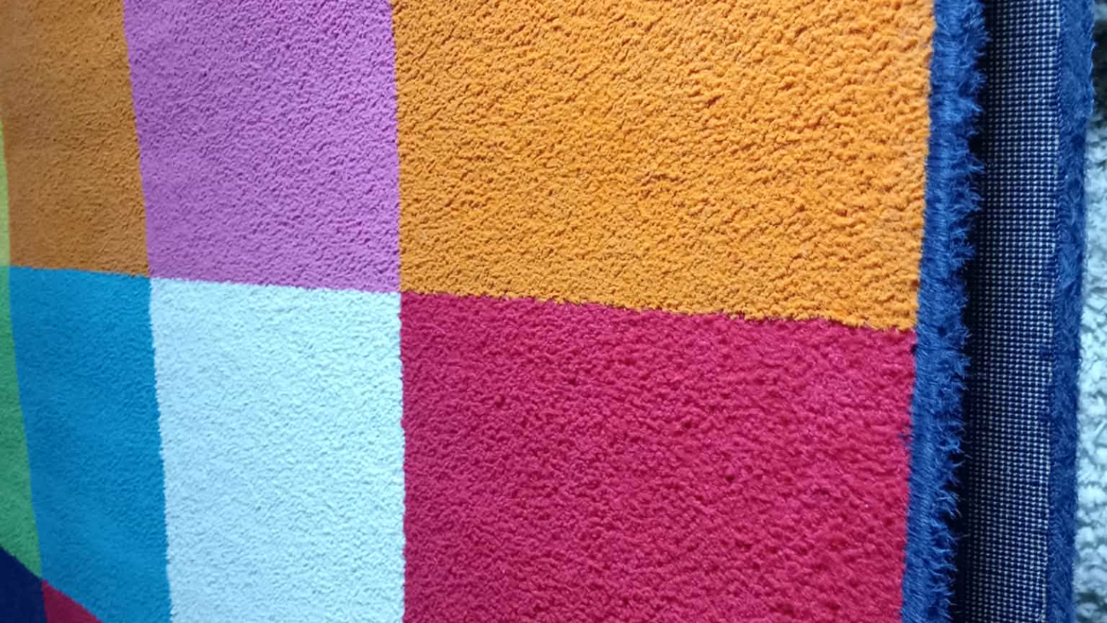 Profesionalno dubinsko pranje tepiha u Tepih servisu Sunđer Bob